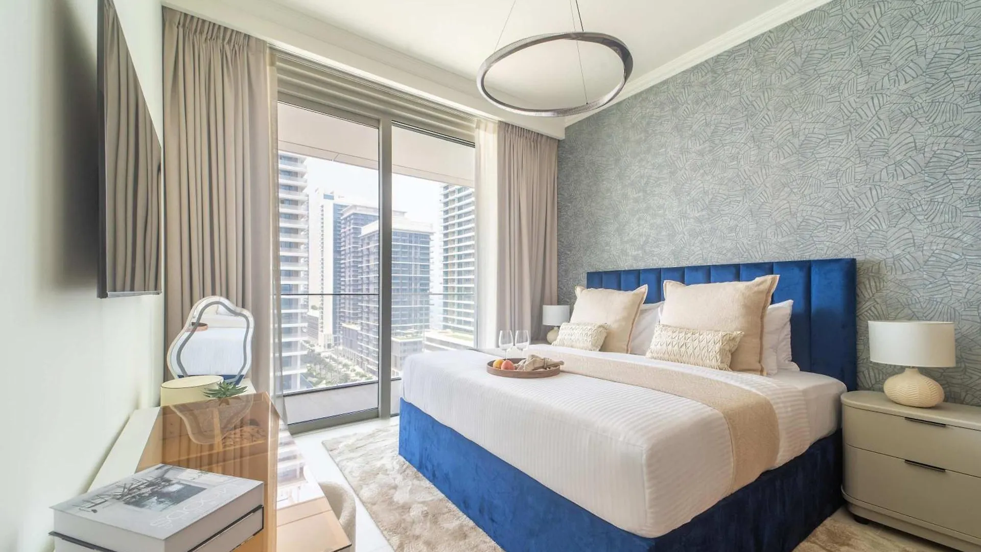 Frank Porter - Palace Beach Residence Tower Dubai Apartment