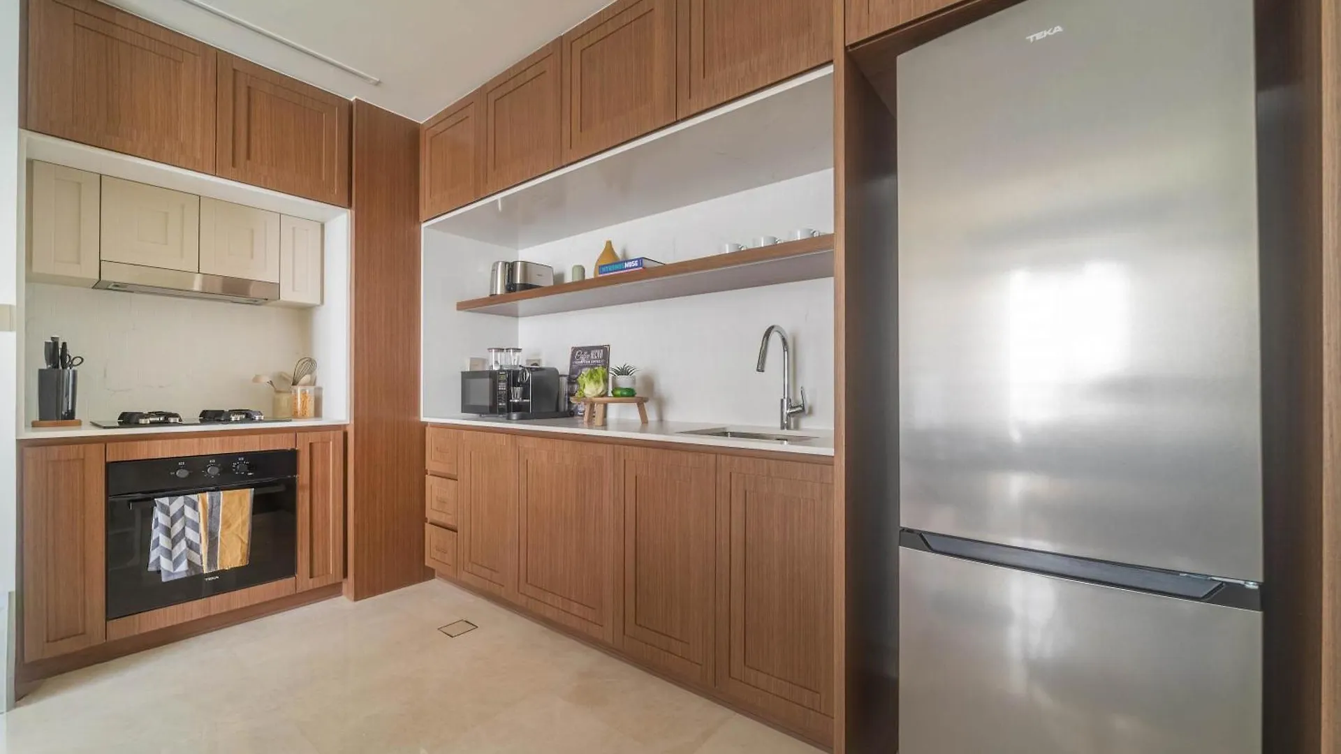 Frank Porter - Palace Beach Residence Tower Dubaj